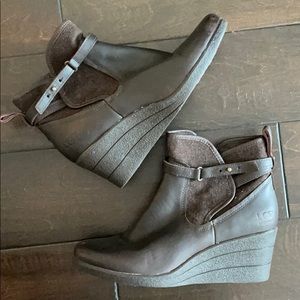 Ugg waterproof wedge boots size 8